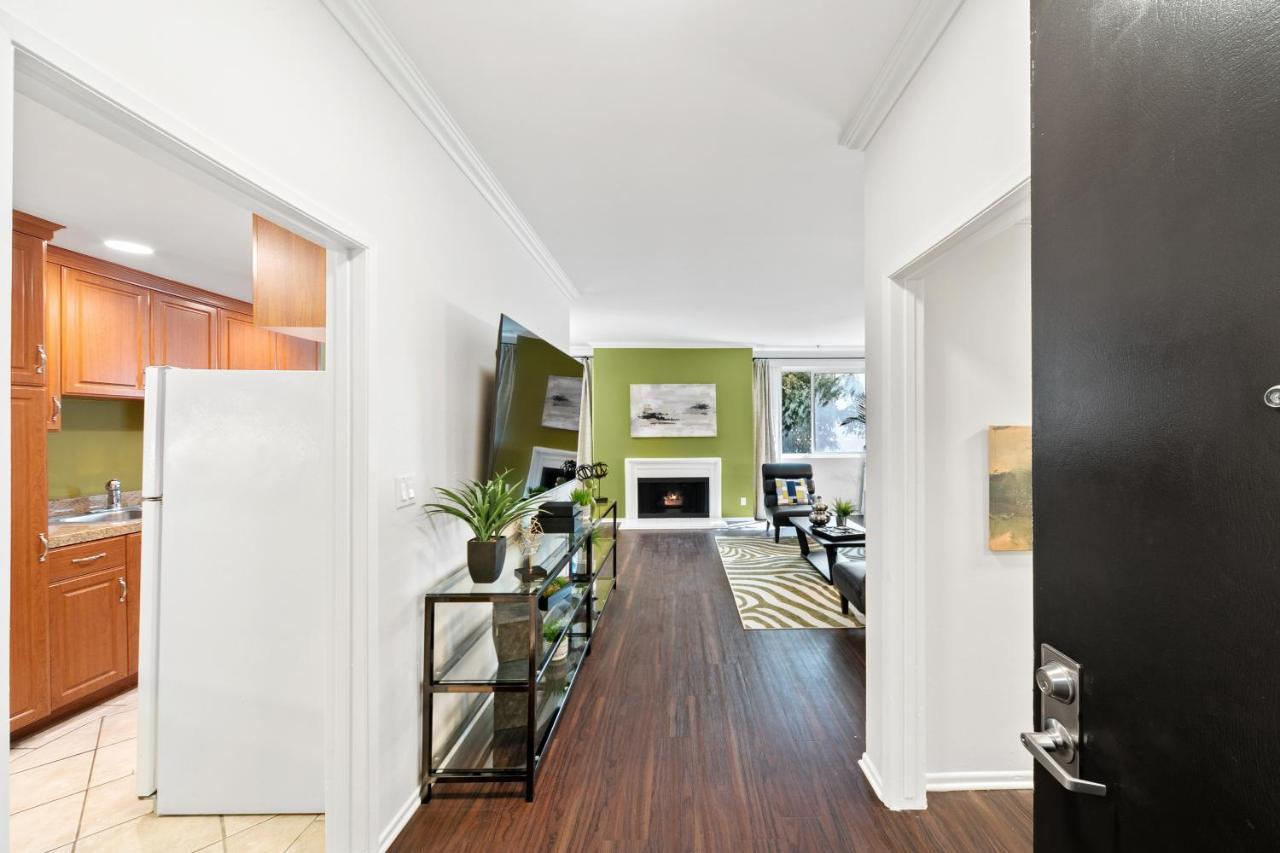 Beverly Hills Gem 1 Bedroom Apt With Parking 218 Los Ángeles Exterior foto