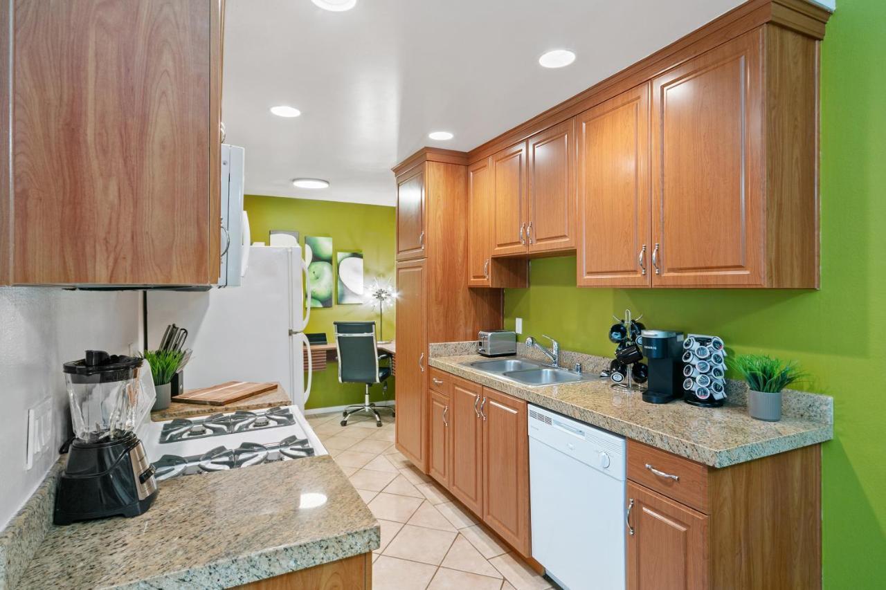 Beverly Hills Gem 1 Bedroom Apt With Parking 218 Los Ángeles Exterior foto