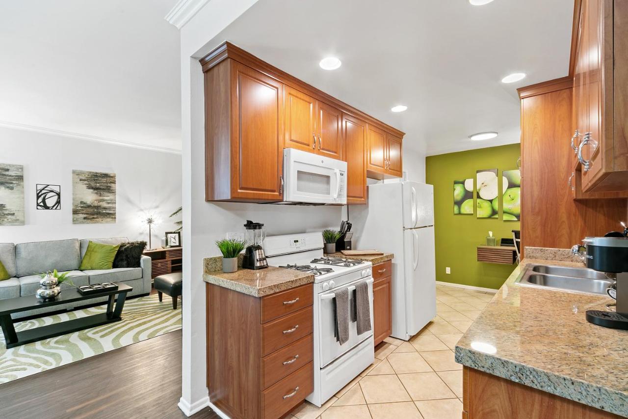 Beverly Hills Gem 1 Bedroom Apt With Parking 218 Los Ángeles Exterior foto